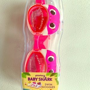 NWT kids baby shark goggles